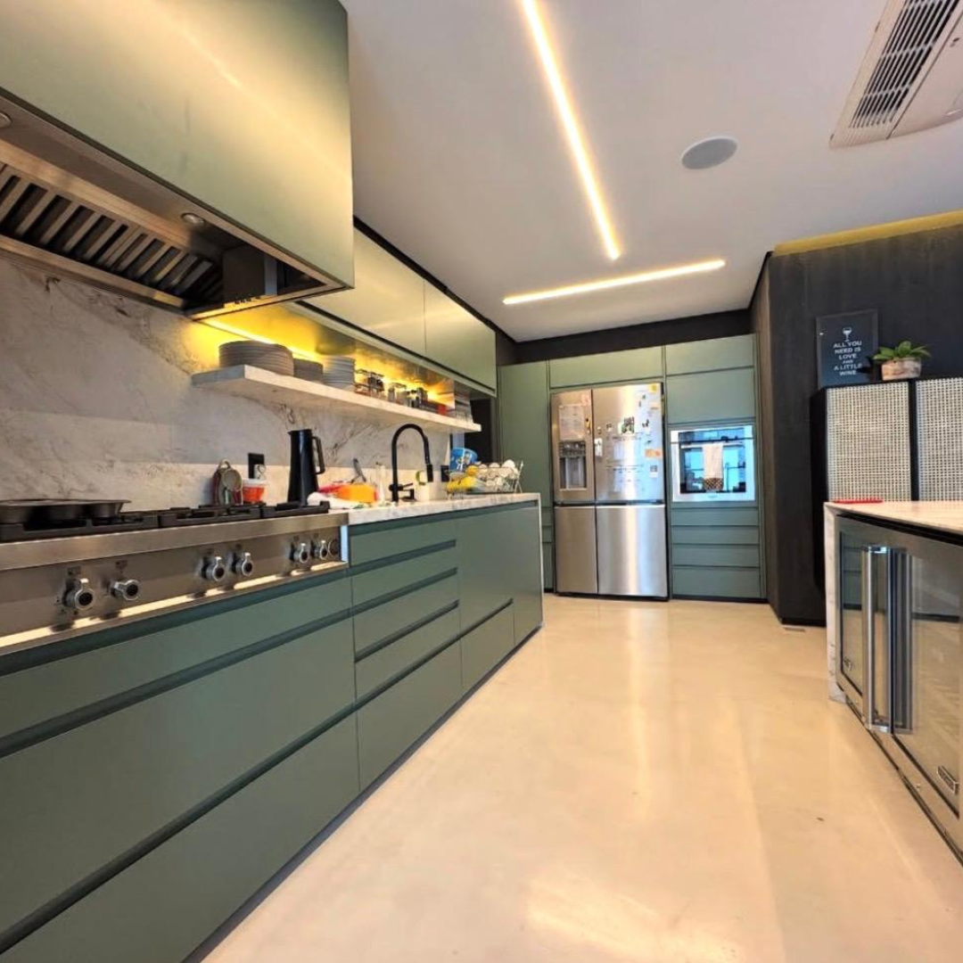 Apartamento Alto Padrão: 3 Dorms, 2 Vagas, Equipado com Bertazzoni e Estudio Bola