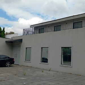 Imóvel Comercial Alto Padrão no Jardim América: 700m², Infraestrutura Completa, 28 Ar-Condicionados e Projeto Corporativo