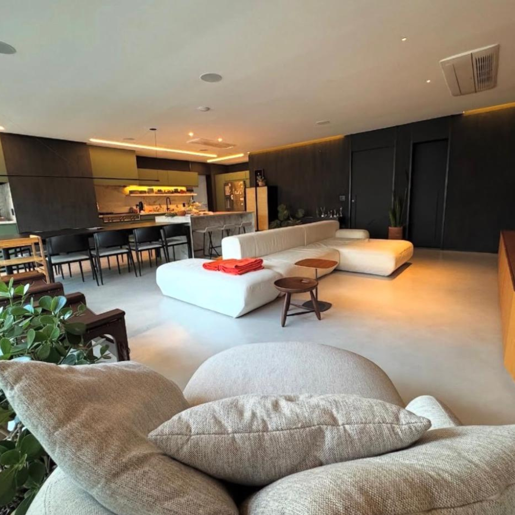 Apartamento Alto Padrão: 3 Dorms, 2 Vagas, Equipado com Bertazzoni e Estudio Bola