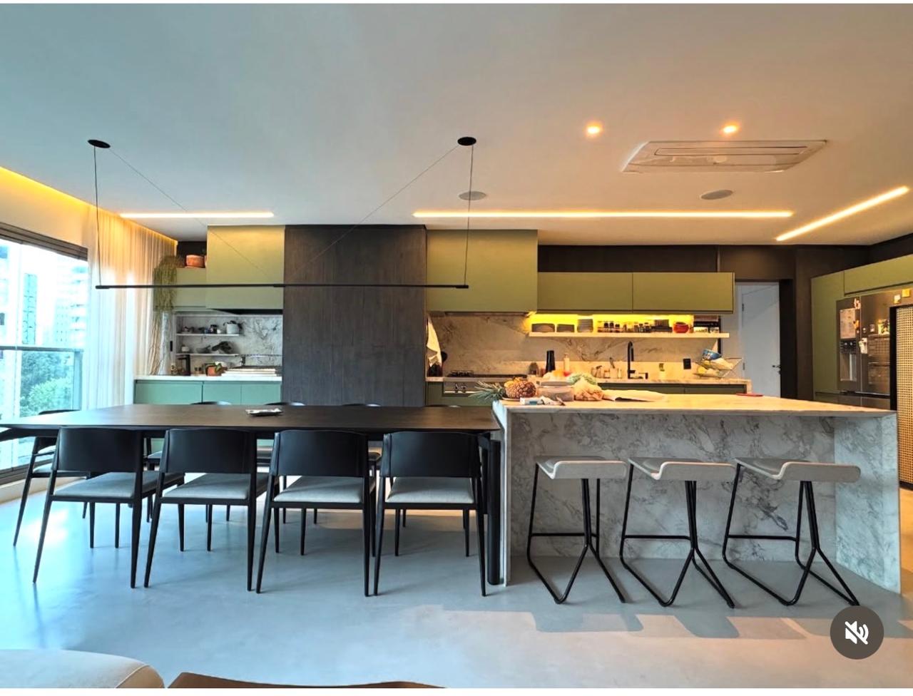 Apartamento em Pitangueiras — Guarujá: 160m², Porteira Fechada e Excelente Localização