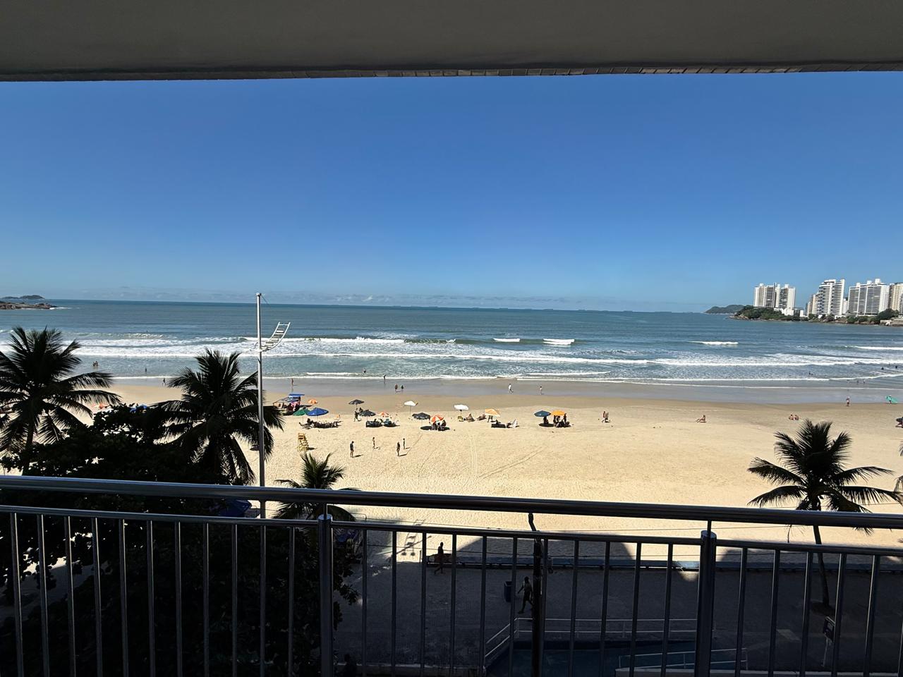 Apartamento em Pitangueiras — Guarujá: 160m², Porteira Fechada e Excelente Localização