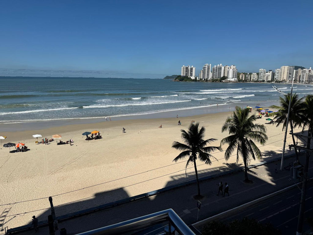 Apartamento em Pitangueiras — Guarujá: 160m², Porteira Fechada e Excelente Localização