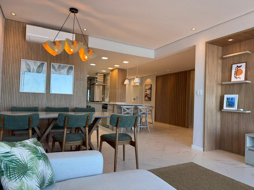 Apartamento em Pitangueiras — Guarujá: 160m², Porteira Fechada e Excelente Localização