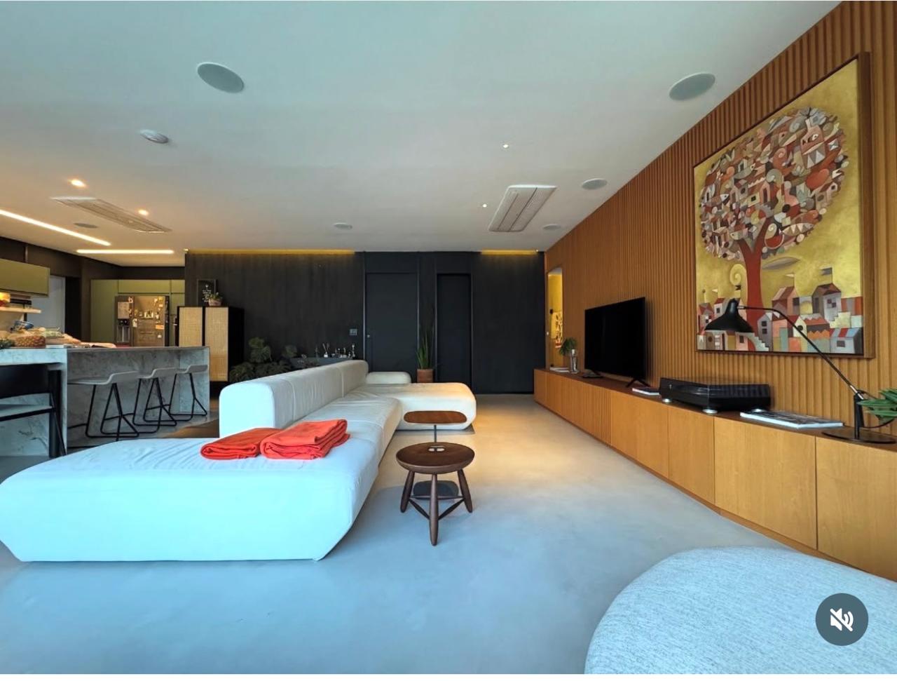 Apartamento Alto Padrão: 3 Dorms, 2 Vagas, Equipado com Bertazzoni e Estudio Bola