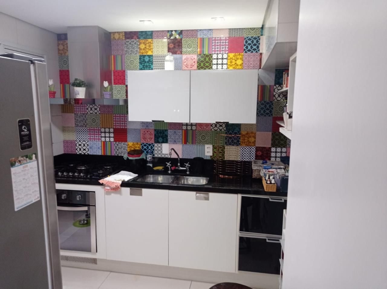 Casa Alto Padrão na Aclimação: 240m², 3 Suítes Reversíveis, 3 Vagas e Segurança Exclusiva