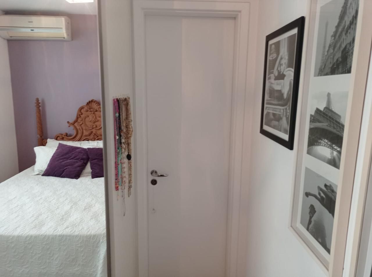Casa Alto Padrão na Aclimação: 240m², 3 Suítes Reversíveis, 3 Vagas e Segurança Exclusiva