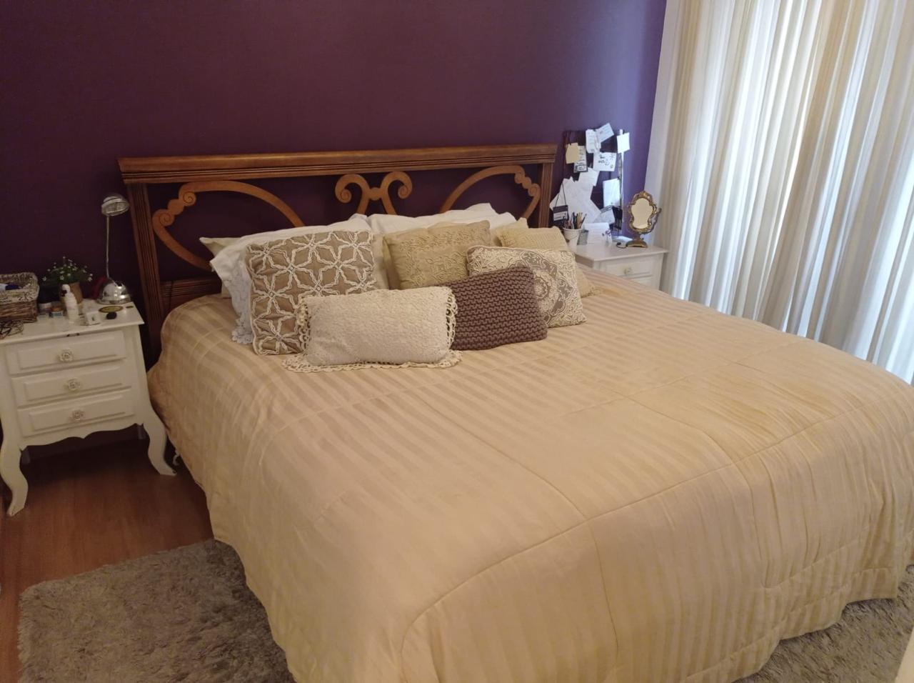 Casa Alto Padrão na Aclimação: 240m², 3 Suítes Reversíveis, 3 Vagas e Segurança Exclusiva