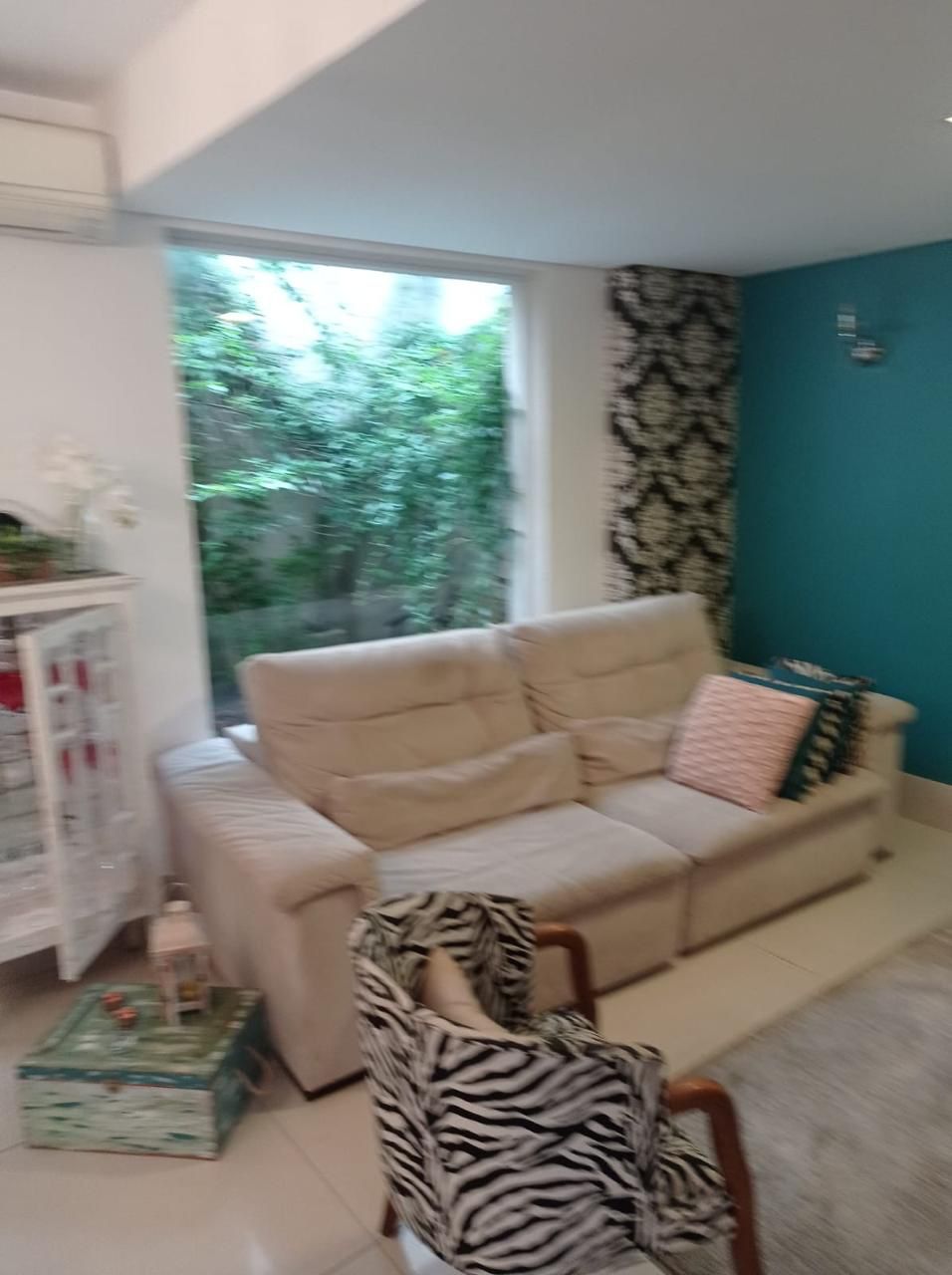 Casa Alto Padrão na Aclimação: 240m², 3 Suítes Reversíveis, 3 Vagas e Segurança Exclusiva