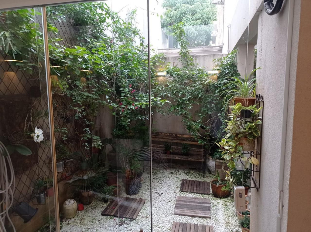 Casa Alto Padrão na Aclimação: 240m², 3 Suítes Reversíveis, 3 Vagas e Segurança Exclusiva