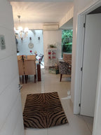 Casa Alto Padrão na Aclimação: 240m², 3 Suítes Reversíveis, 3 Vagas e Segurança Exclusiva