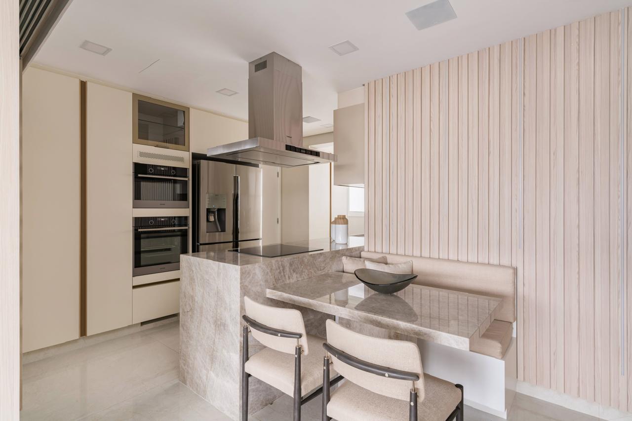 Apartamento Alto Padrão no Paraíso: Design Assinado, Automação Savant, Mobiliado com Ornare e Artefacto
