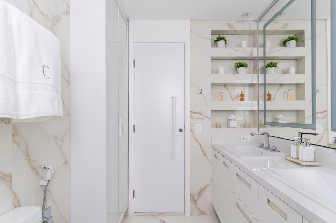 Apartamento Alto Padrão no Paraíso: Design Assinado, Automação Savant, Mobiliado com Ornare e Artefacto