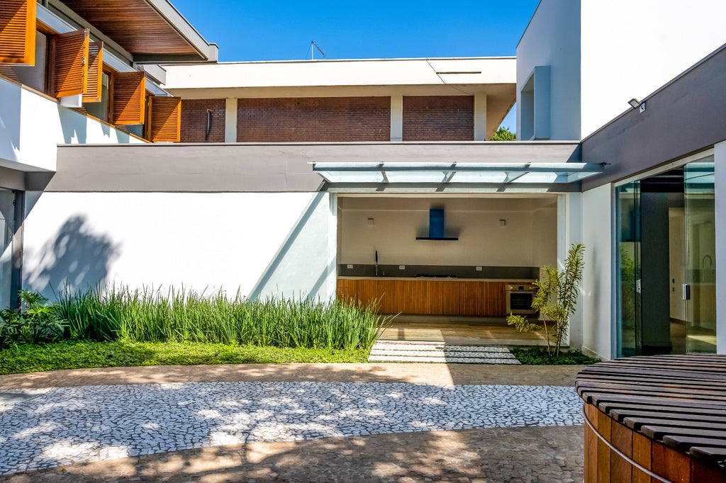 Casa Alto Padrão no Jardim Paulista: 310m² Construídos, Terreno 497m², Arquitetura Icônica e Retrofit Exclusivo