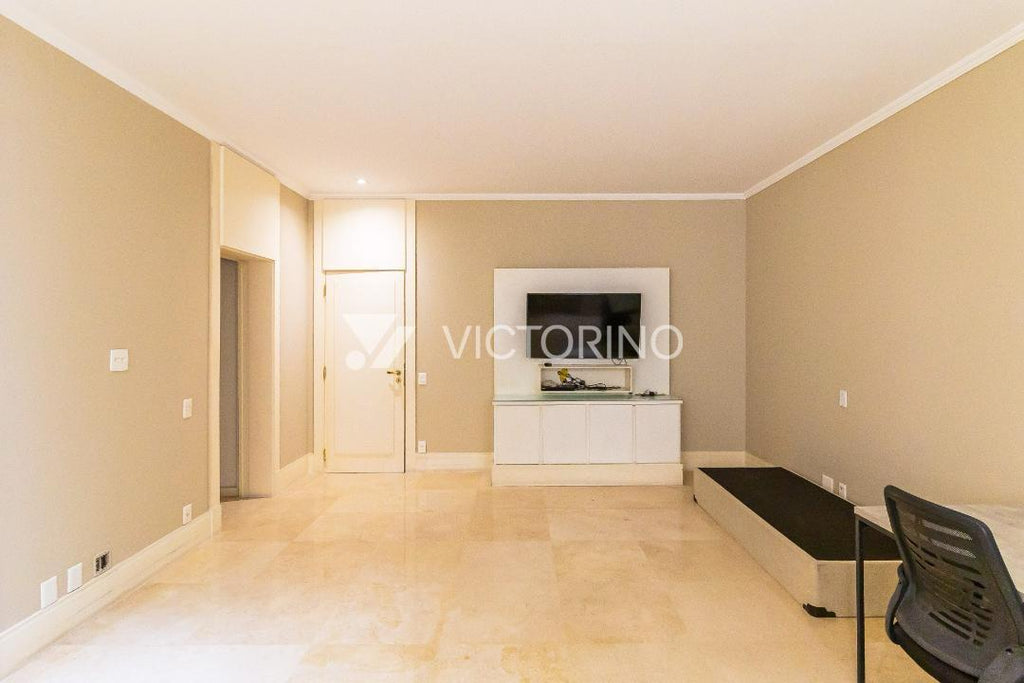 Apartamento Ultra Luxo no Jardins: 900m², 8 Vagas (até 11), Suíte Master com 2 Banheiros e Acabamento em Mármore