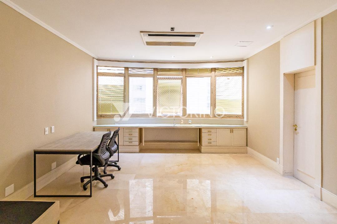 Apartamento Ultra Luxo no Jardins: 900m², 8 Vagas (até 11), Suíte Master com 2 Banheiros e Acabamento em Mármore
