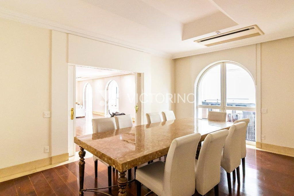 Apartamento Ultra Luxo no Jardins: 900m², 8 Vagas (até 11), Suíte Master com 2 Banheiros e Acabamento em Mármore
