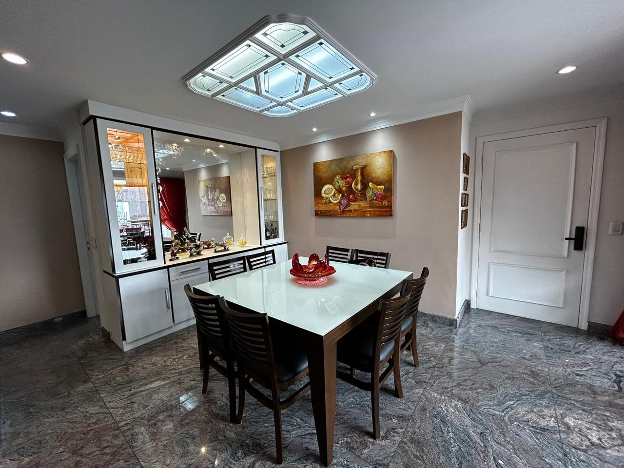 Apartamento Alto Padrão na Vila Augusta: 143m², 4 Dormitórios, 3 Vagas, SPA e Cinema Privativo