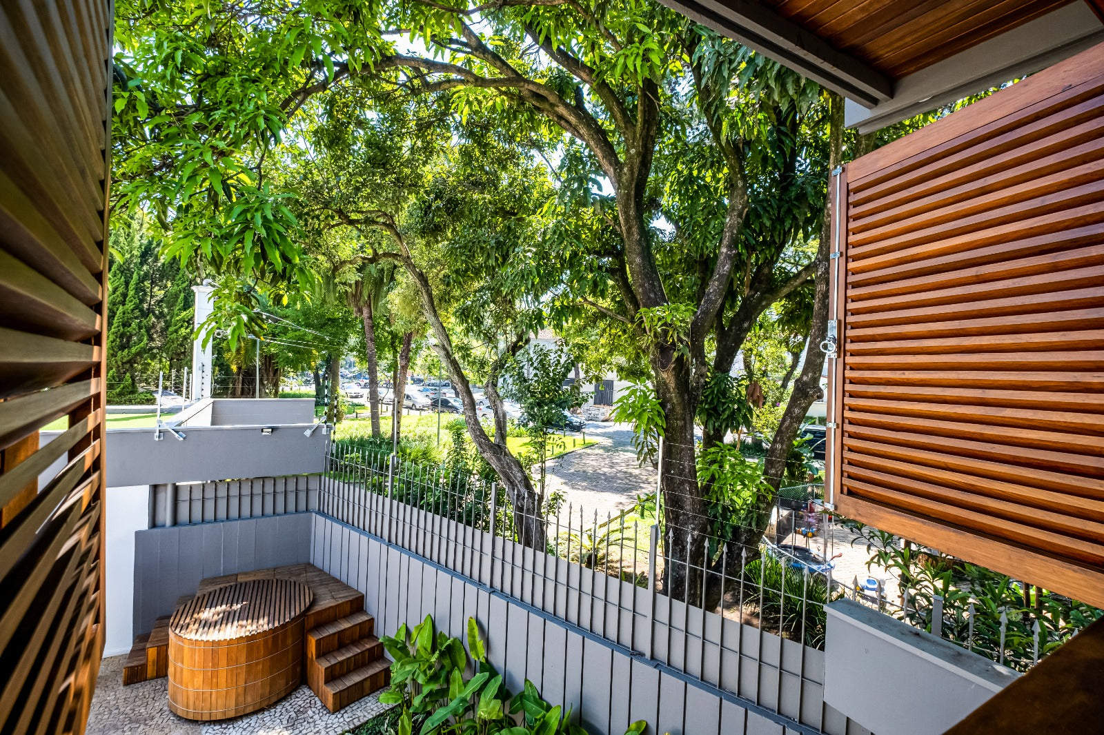 Casa Alto Padrão no Jardim Paulista: 310m² Construídos, Terreno 497m², Arquitetura Icônica e Retrofit Exclusivo