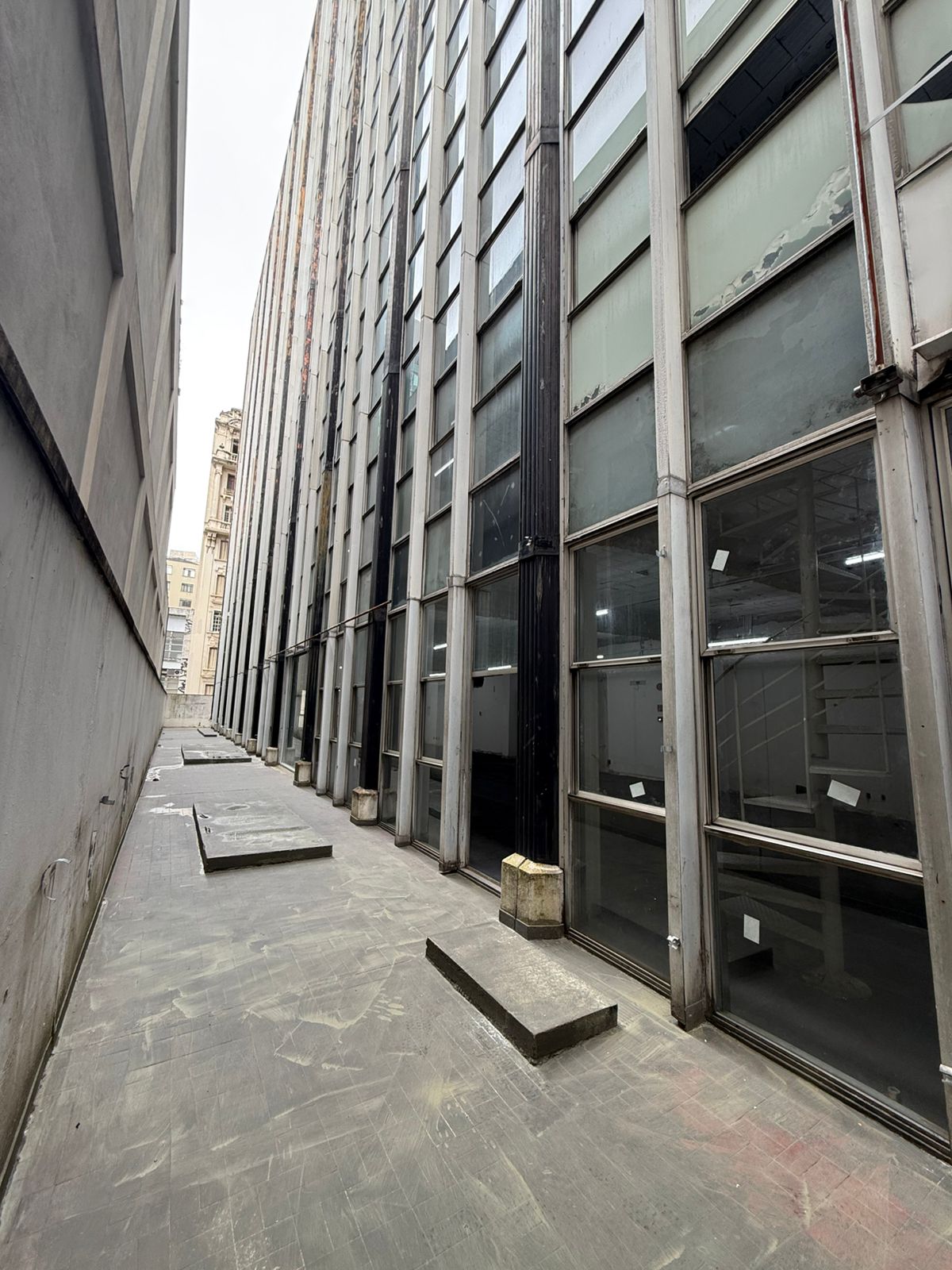 DISPONIVEL PRA LOCAÇÃO Edifício Comercial na República: 2.883m², Estrutura Completa, 2 Elevadores e Localização Estratégica