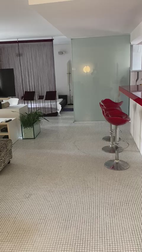 Apartamento no Jardins: 80m², 2 Vagas e Localização Privilegiada ao Lado da Oscar Freire